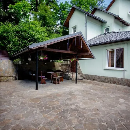 Synyogora Guest house Yaremche